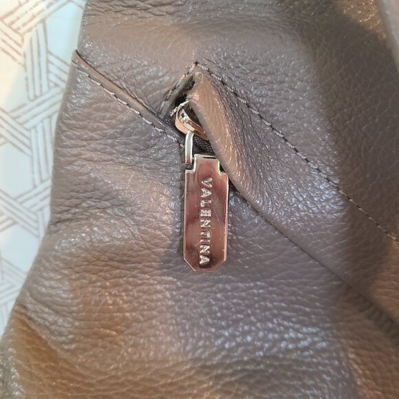 Valentina Grey Leather Backpack with Minimalist Design - Picture 6 of 11